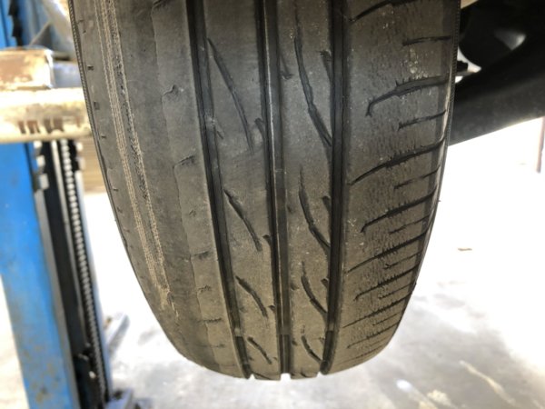 タイヤの片減りする原因と対策 整備士ノート
